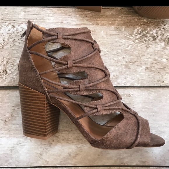 Strappy Booties - Picture 3 of 4